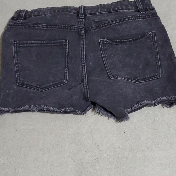 Shorts - Picture 2 of 2
